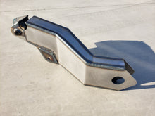 Load image into Gallery viewer, 99-06 Chevy/GMC 1500 4-Link Pivot Boxes
